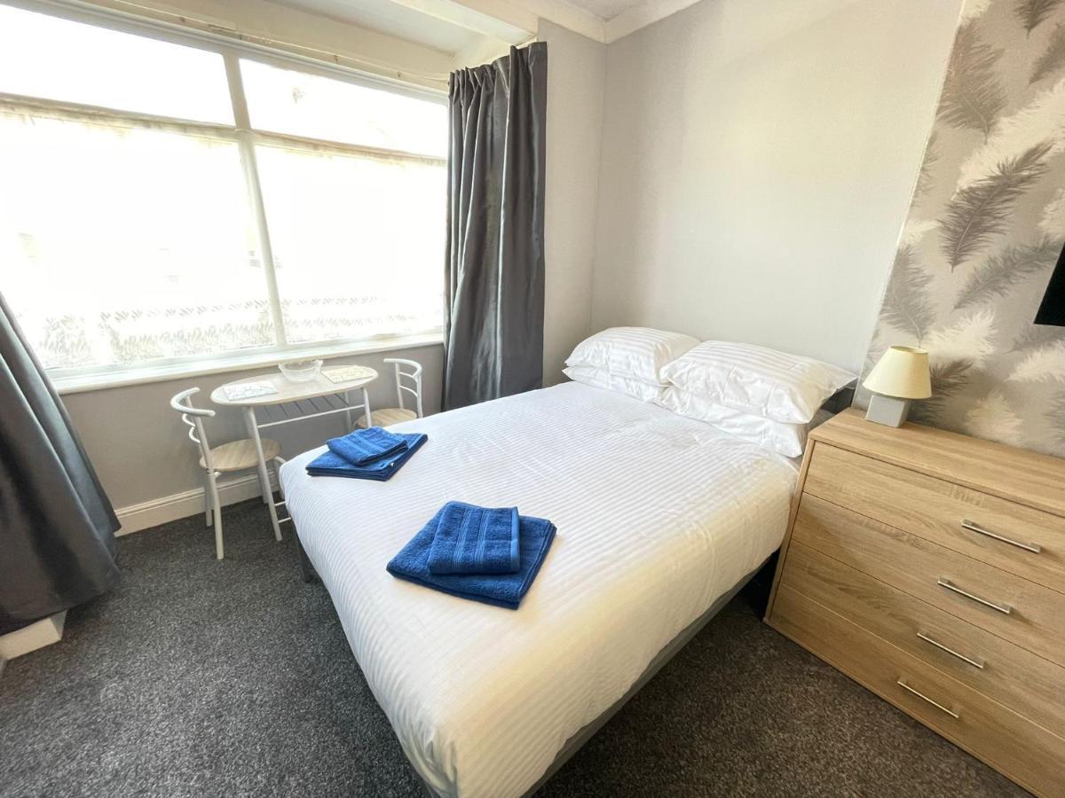 Large Ground Floor Studio Holiday Apartment Skegness - Flat 12 Exteriör bild